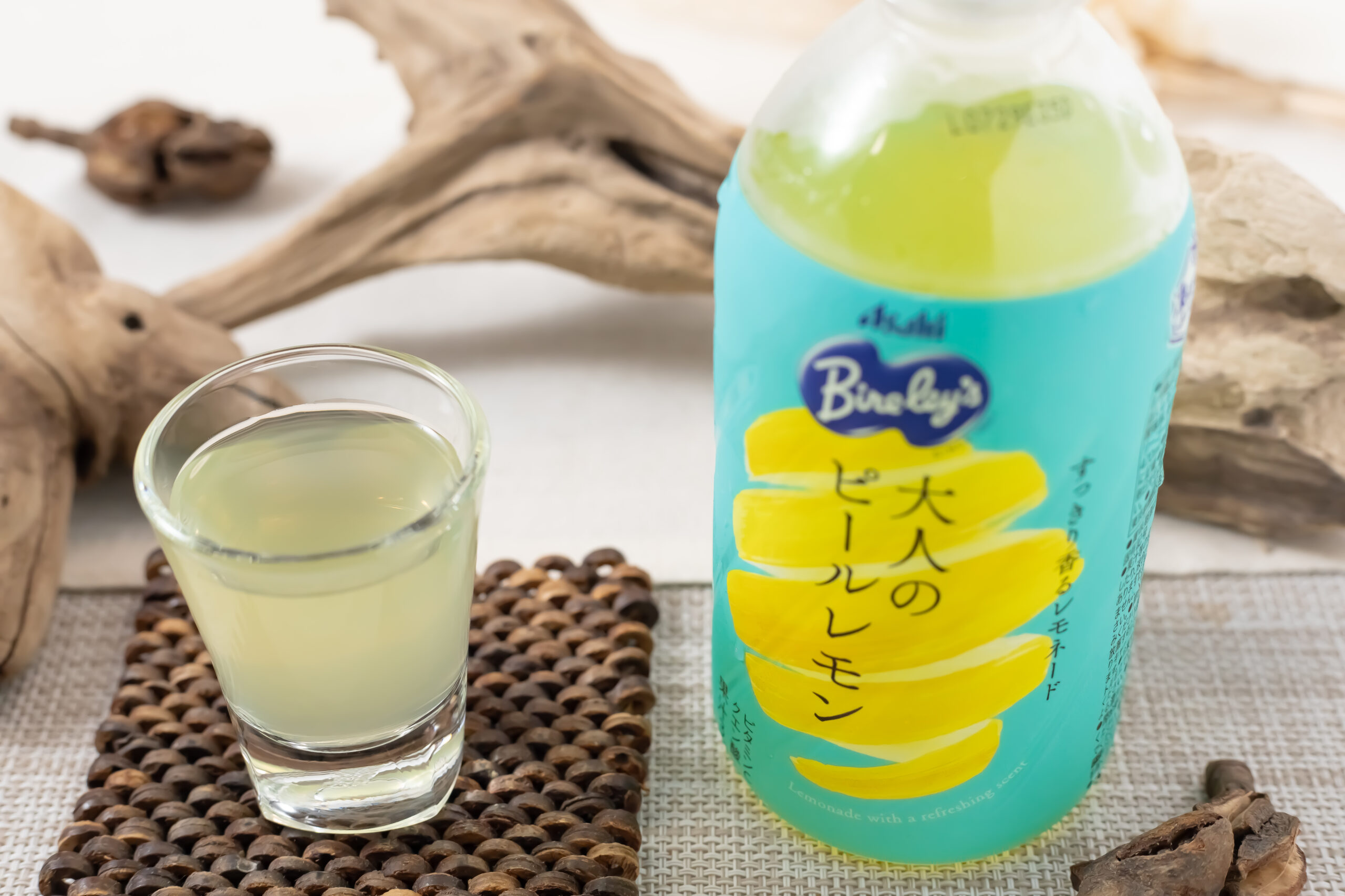 アサヒ飲料『バヤリース大人のピールレモン PET470ml』